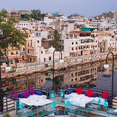 Hide-In Udaipur - A Lake View Boutique Hotel Buitenkant foto