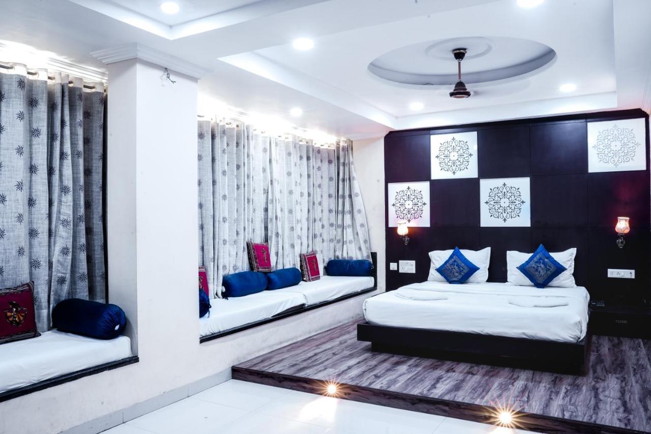 Hide-In Udaipur - A Lake View Boutique Hotel Buitenkant foto