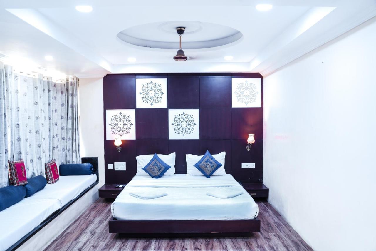Hide-In Udaipur - A Lake View Boutique Hotel Buitenkant foto
