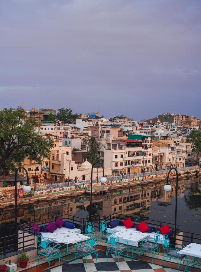 Hide-In Udaipur - A Lake View Boutique Hotel Buitenkant foto