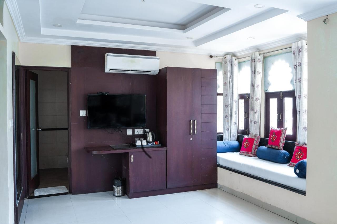 Hide-In Udaipur - A Lake View Boutique Hotel Buitenkant foto