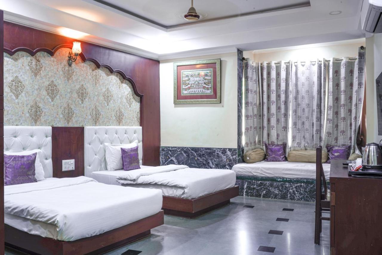 Hide-In Udaipur - A Lake View Boutique Hotel Buitenkant foto