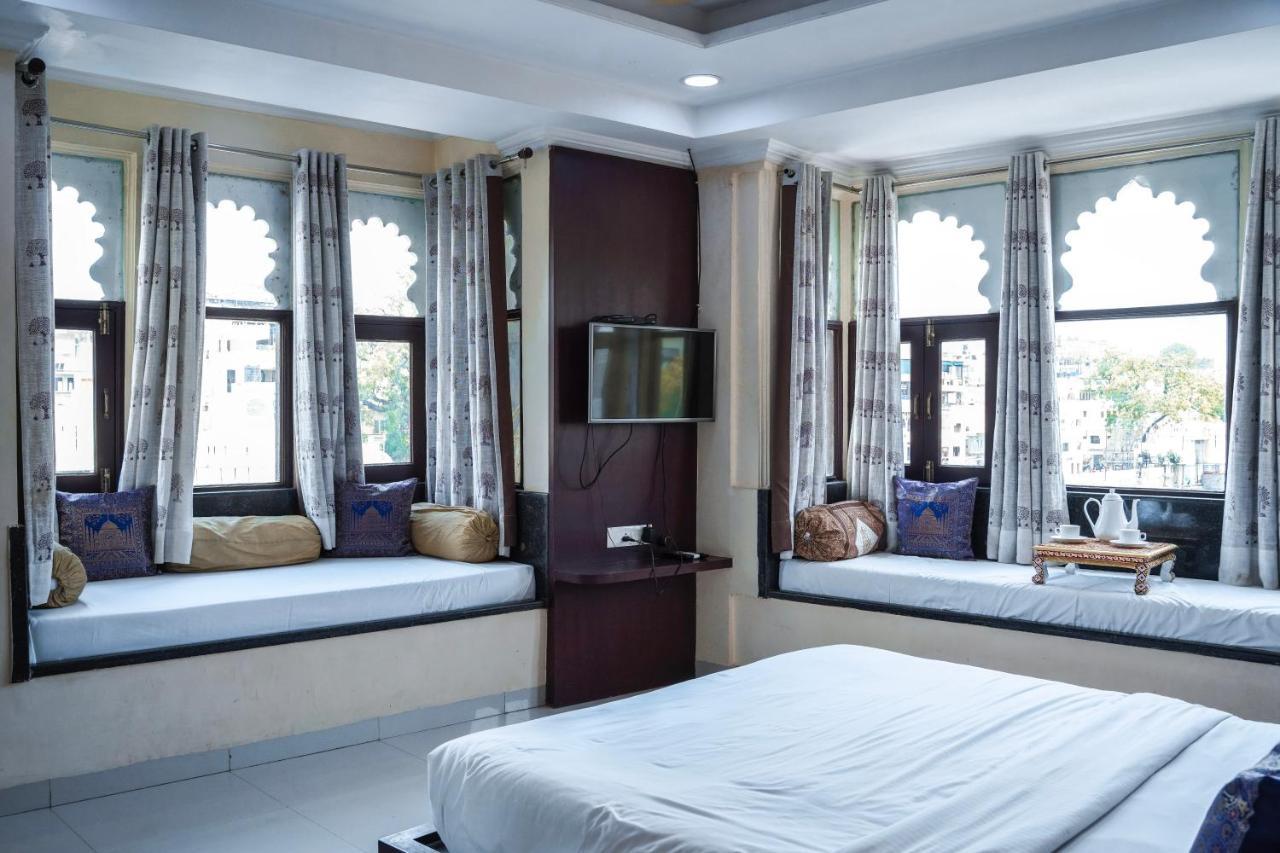 Hide-In Udaipur - A Lake View Boutique Hotel Buitenkant foto