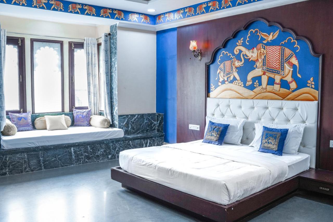 Hide-In Udaipur - A Lake View Boutique Hotel Buitenkant foto
